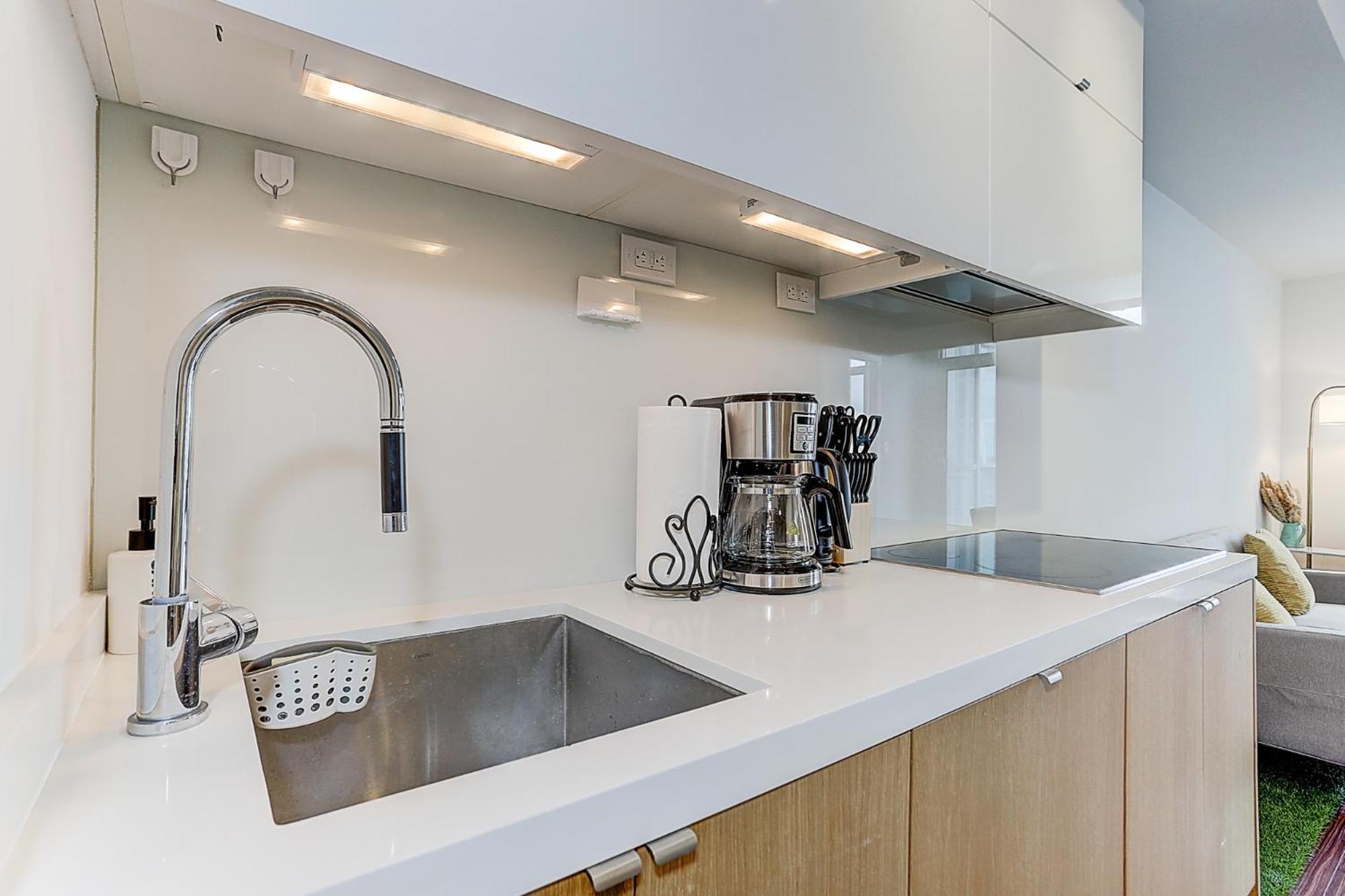 Lakeview Apartments Downtown Торонто Экстерьер фото