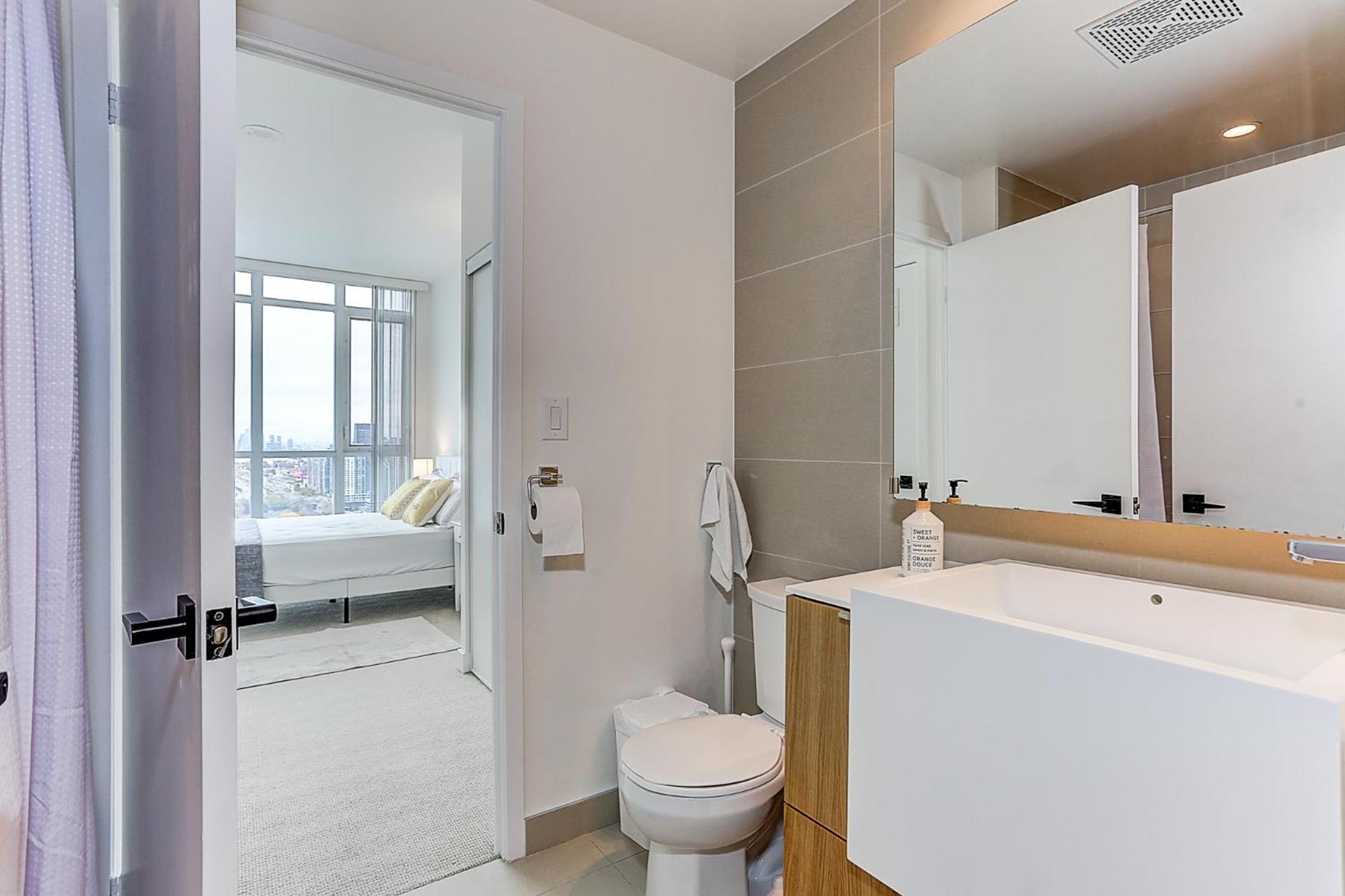 Lakeview Apartments Downtown Торонто Экстерьер фото