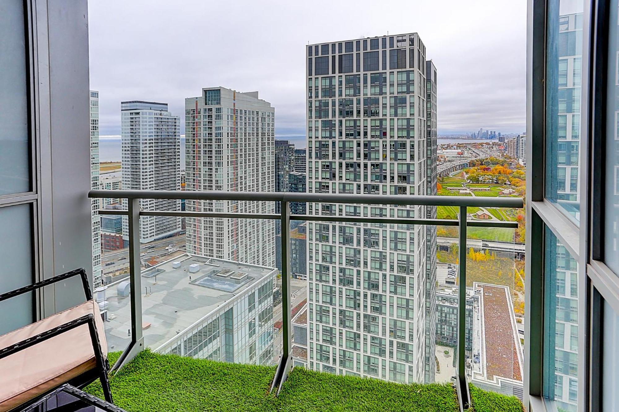 Lakeview Apartments Downtown Торонто Экстерьер фото